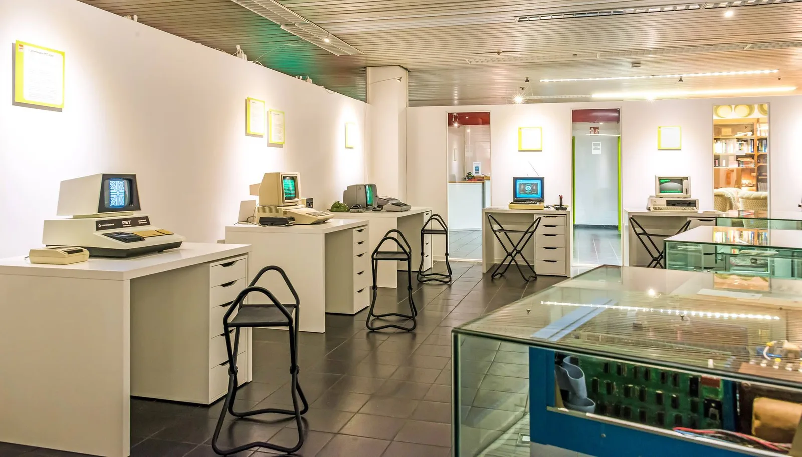 Öffnungszeit alle Ausstellungen